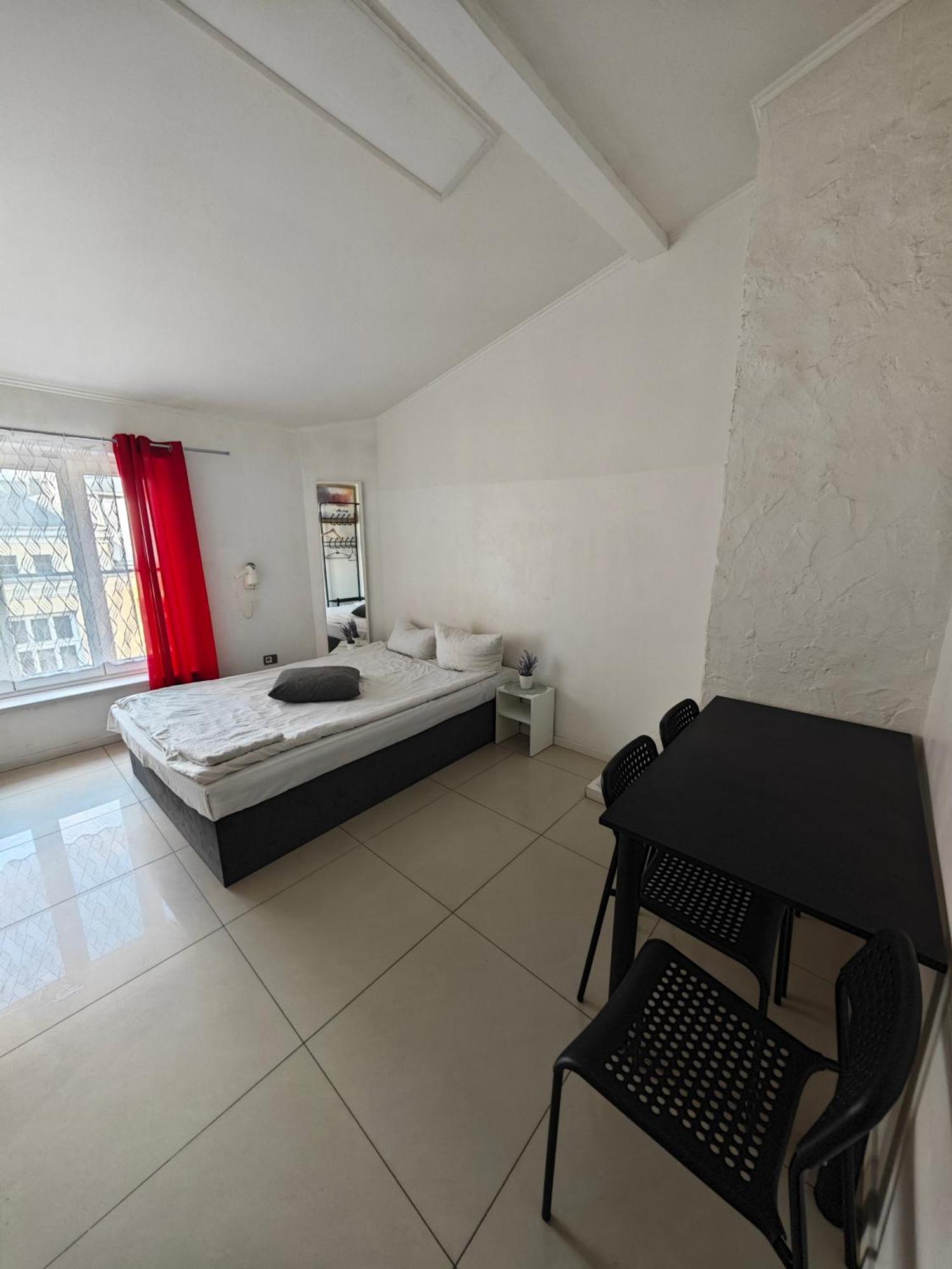 Apartamenty Wilcza - City Center Warsaw Bilik gambar